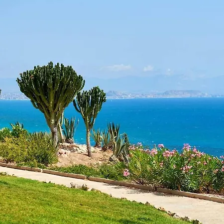 Tranquila Con Terraza R139 By Novadesta